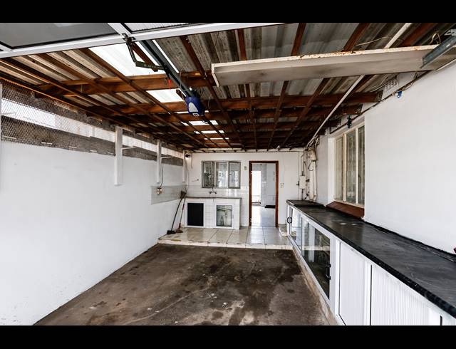 5 BEDROOM FREEHOLD FOR SALE IN SYDENHAM